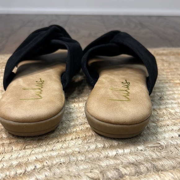 EUC LULUS Santana Black Suede Criss Cross Slide Slip On Sandals Size 5.5 - Picture 4 of 8